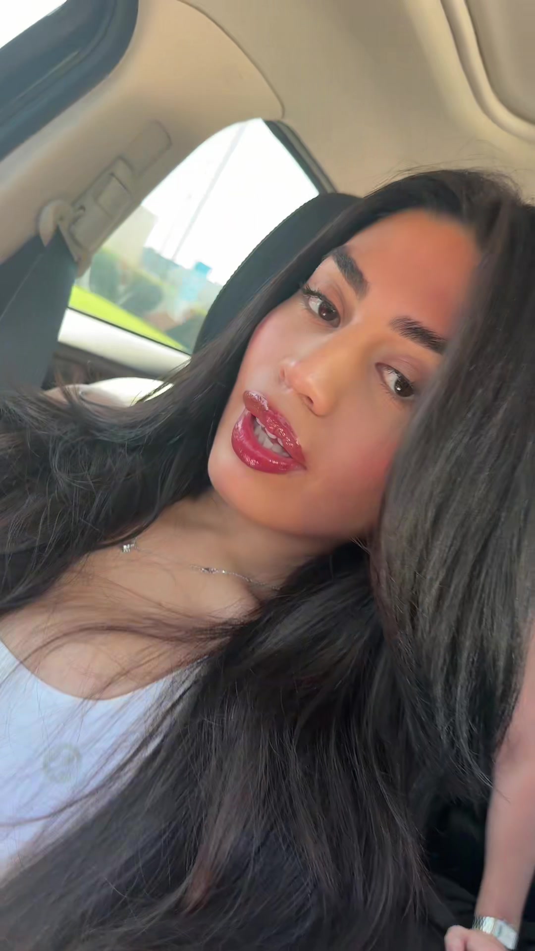 @aurajia_