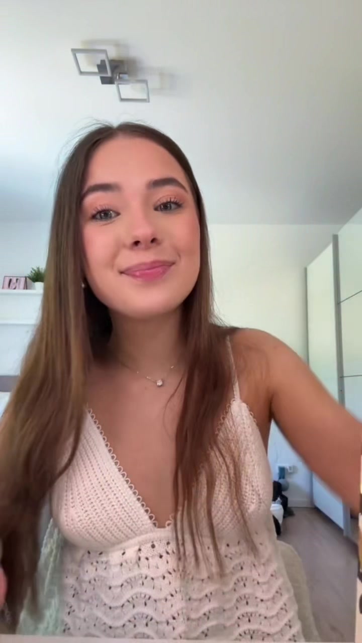 @Valeria
