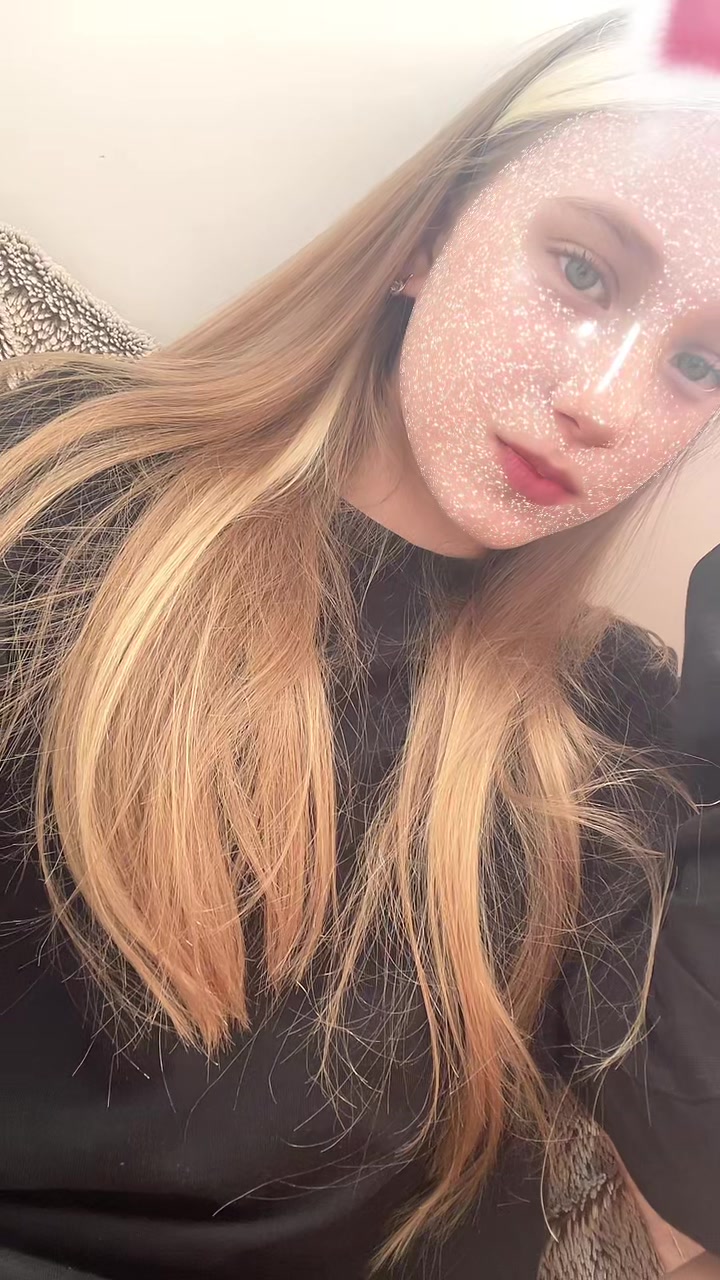 @сонька🪽