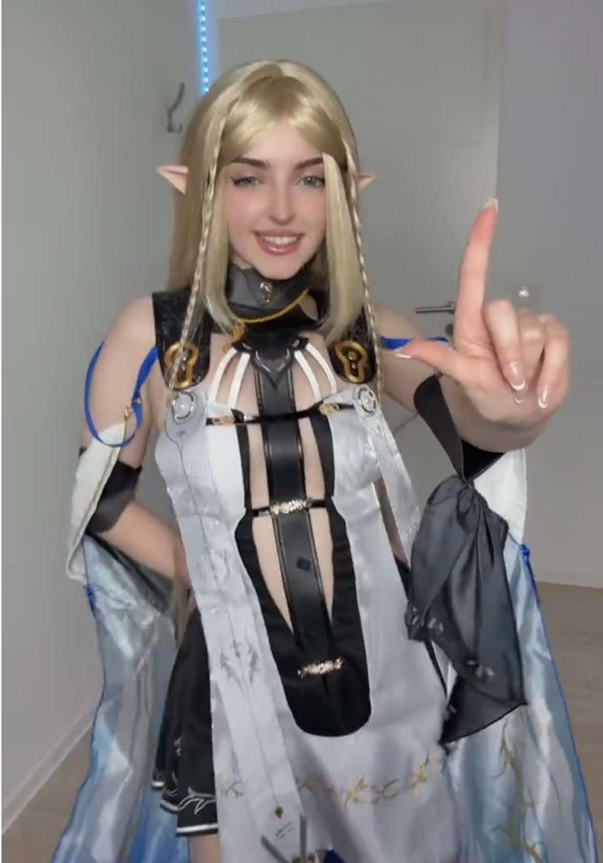 @Erisa_Cosplay_XD