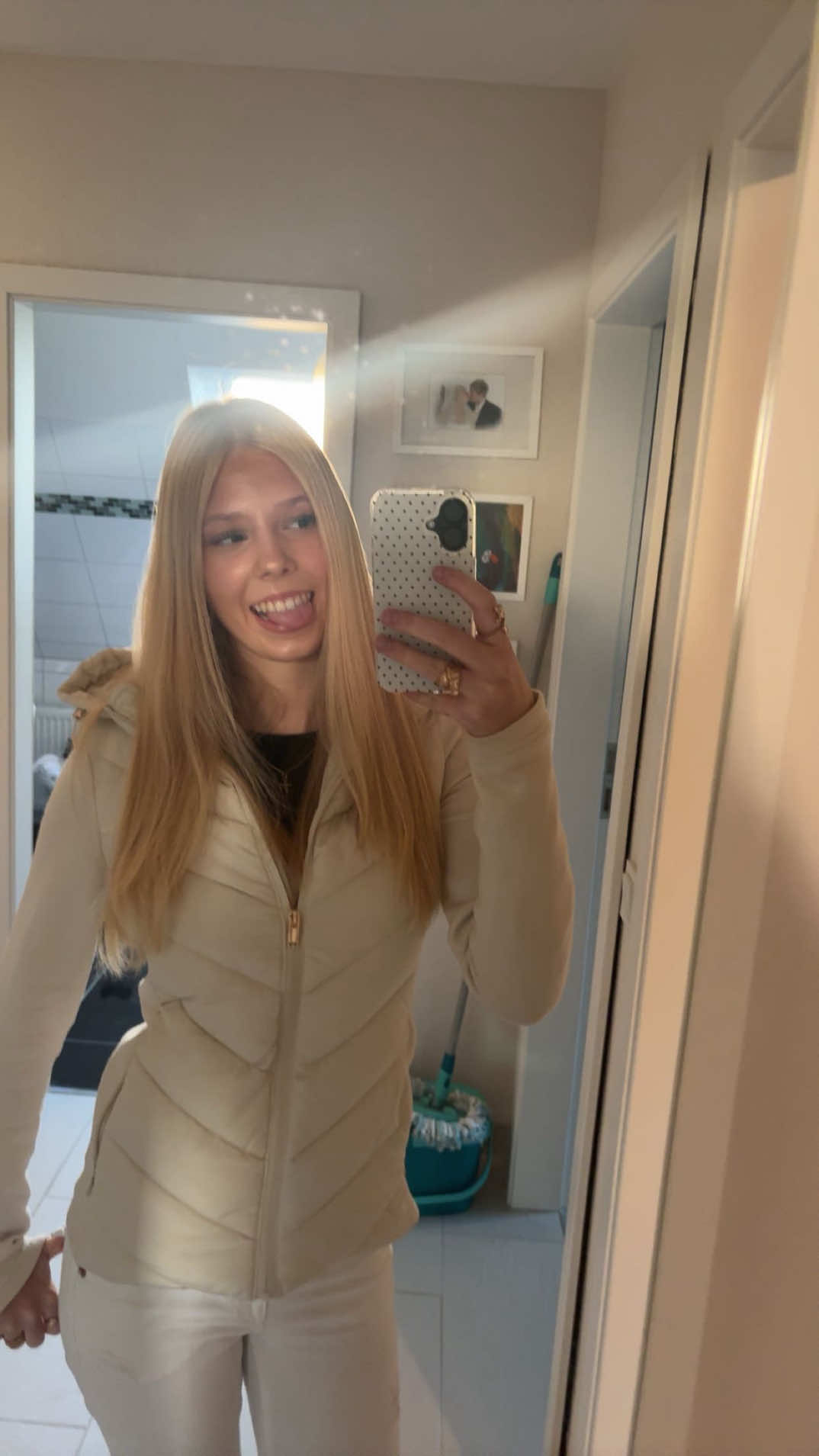 @blondie.emilia