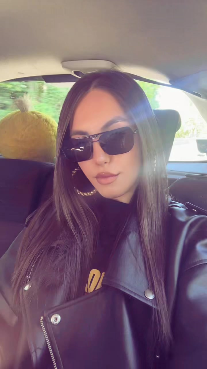@MELANIA
