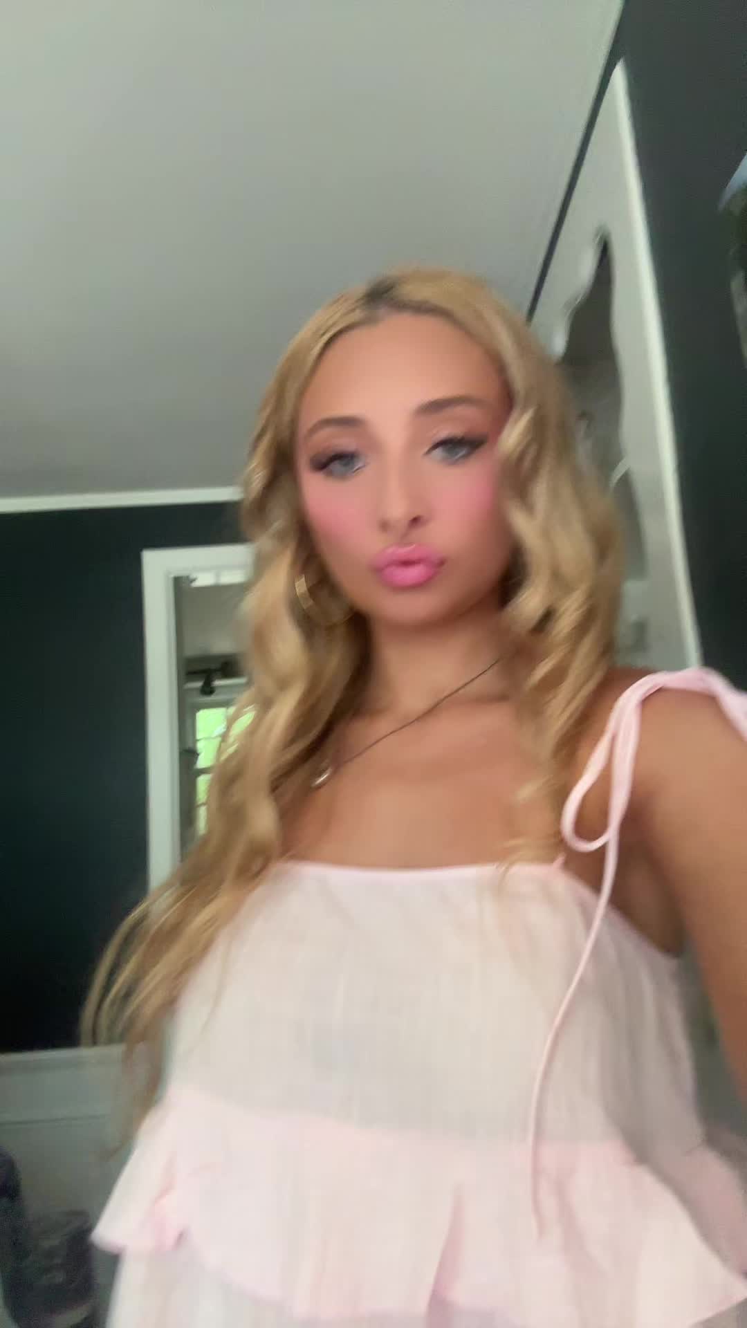 @charlottelane