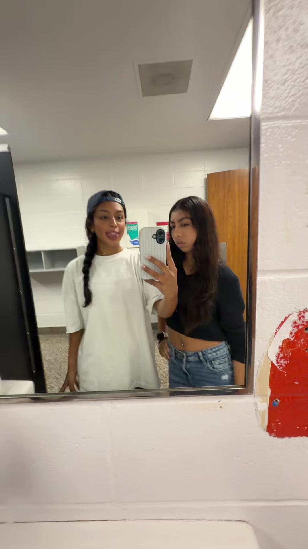 @notmyprivateanymore_hi