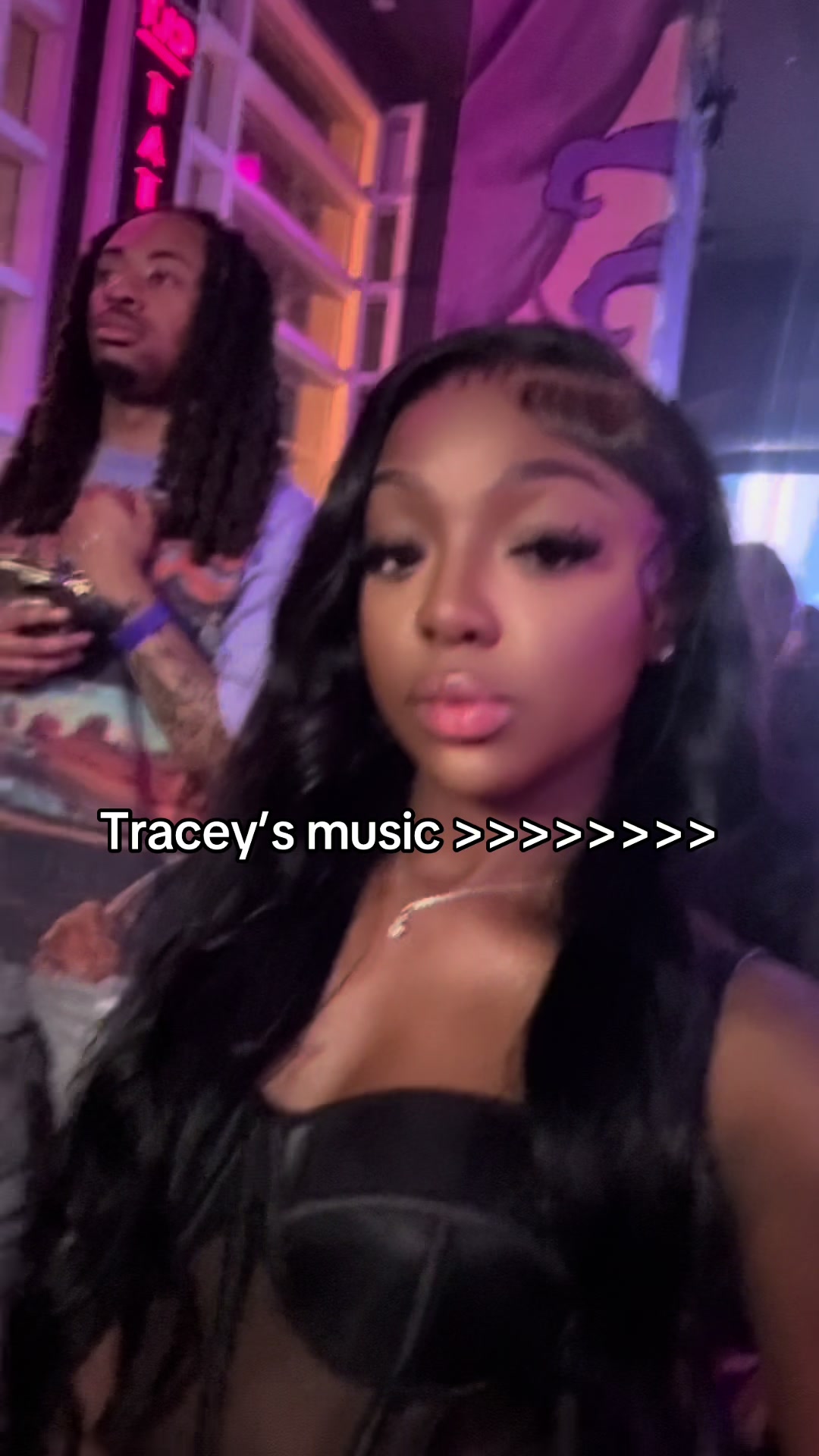 @traceythe1_