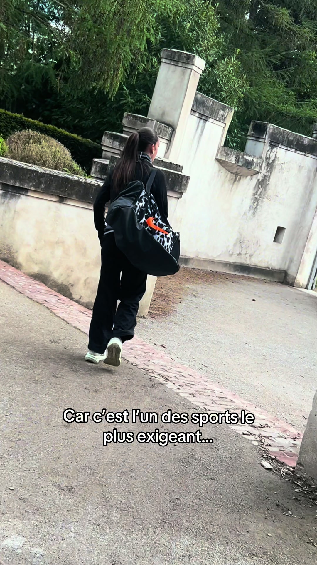 @Capucyneeee
