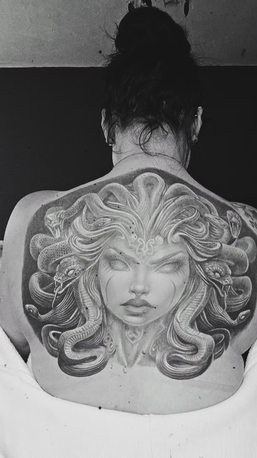 @nadineoptimum