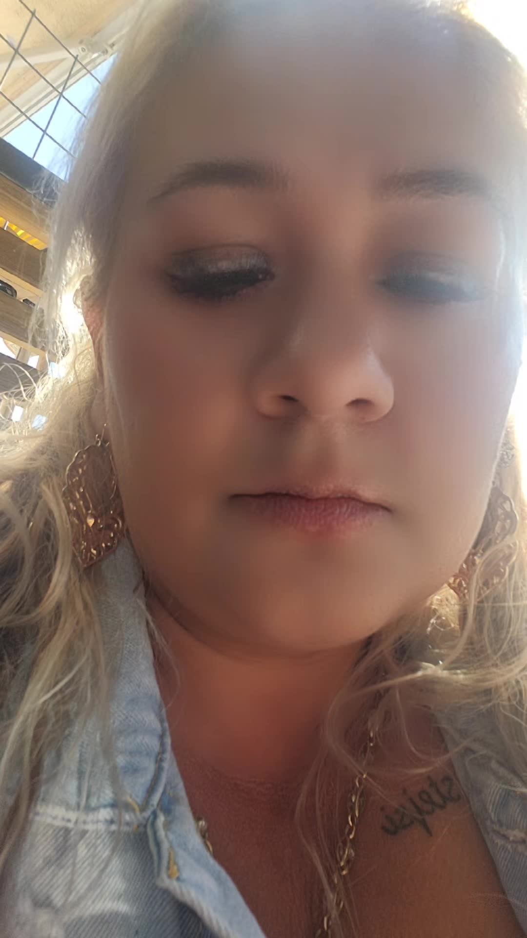 @angela