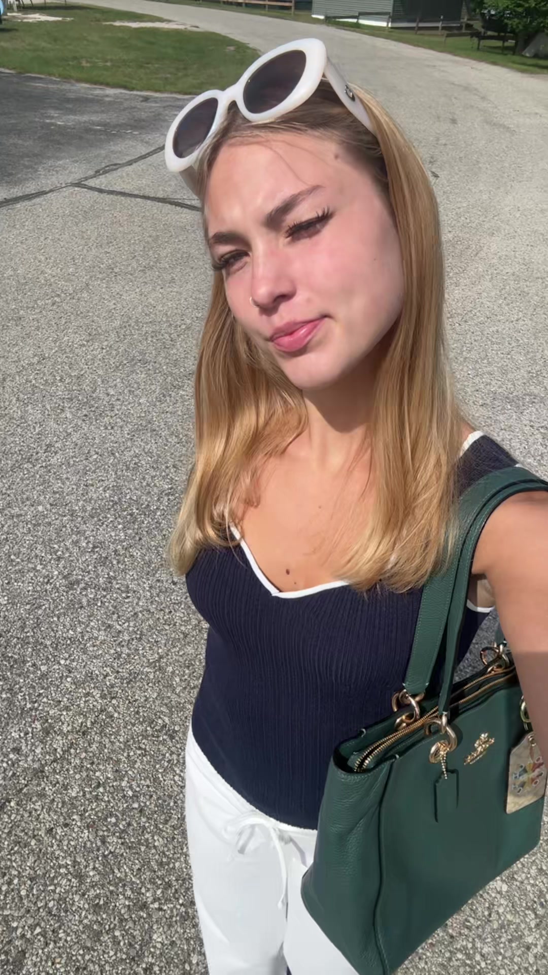 @ev🌞