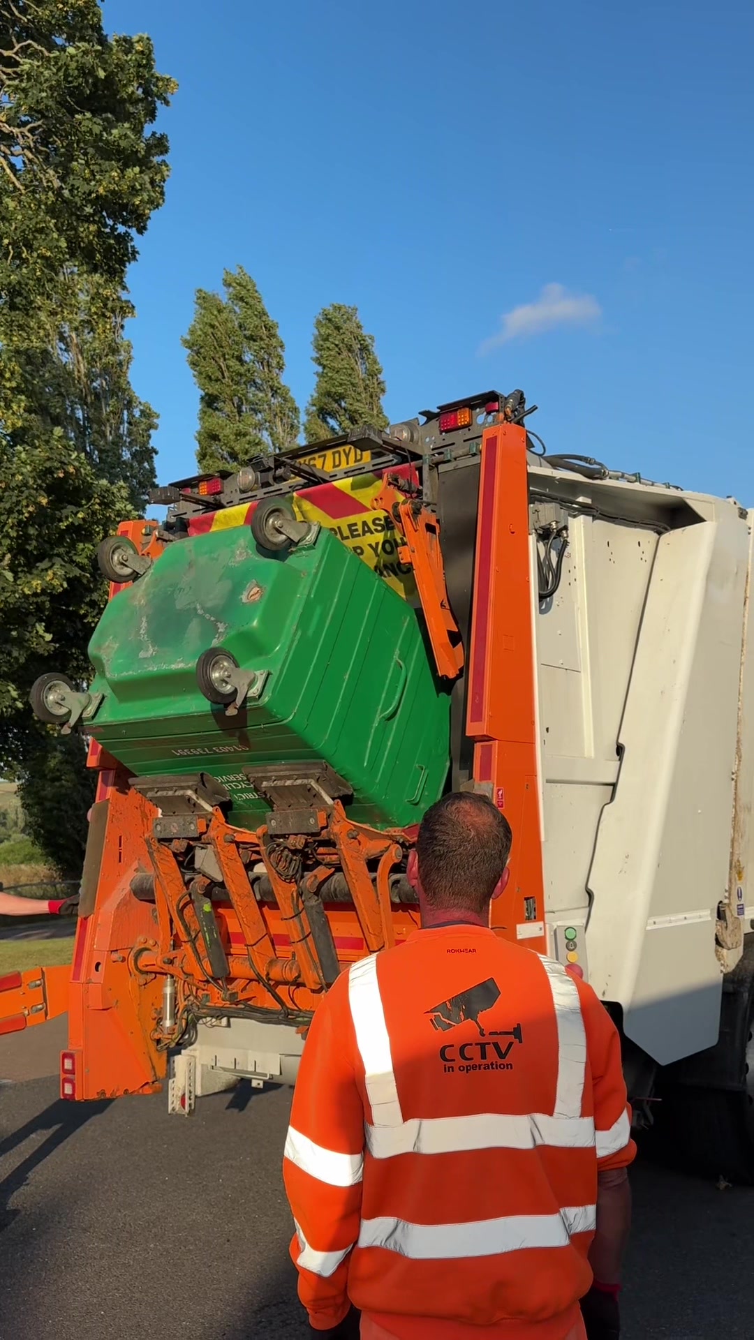 @Sussex Bin Lorrys