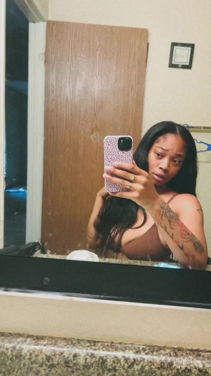 @NoimnotthatDeVine