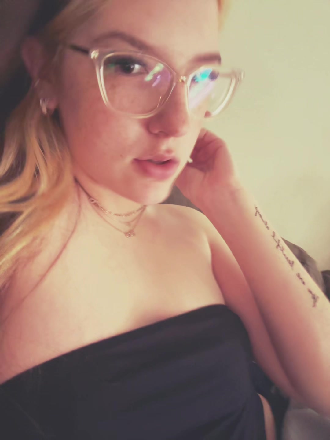 @𝕒𝕓𝕓𝕪☆