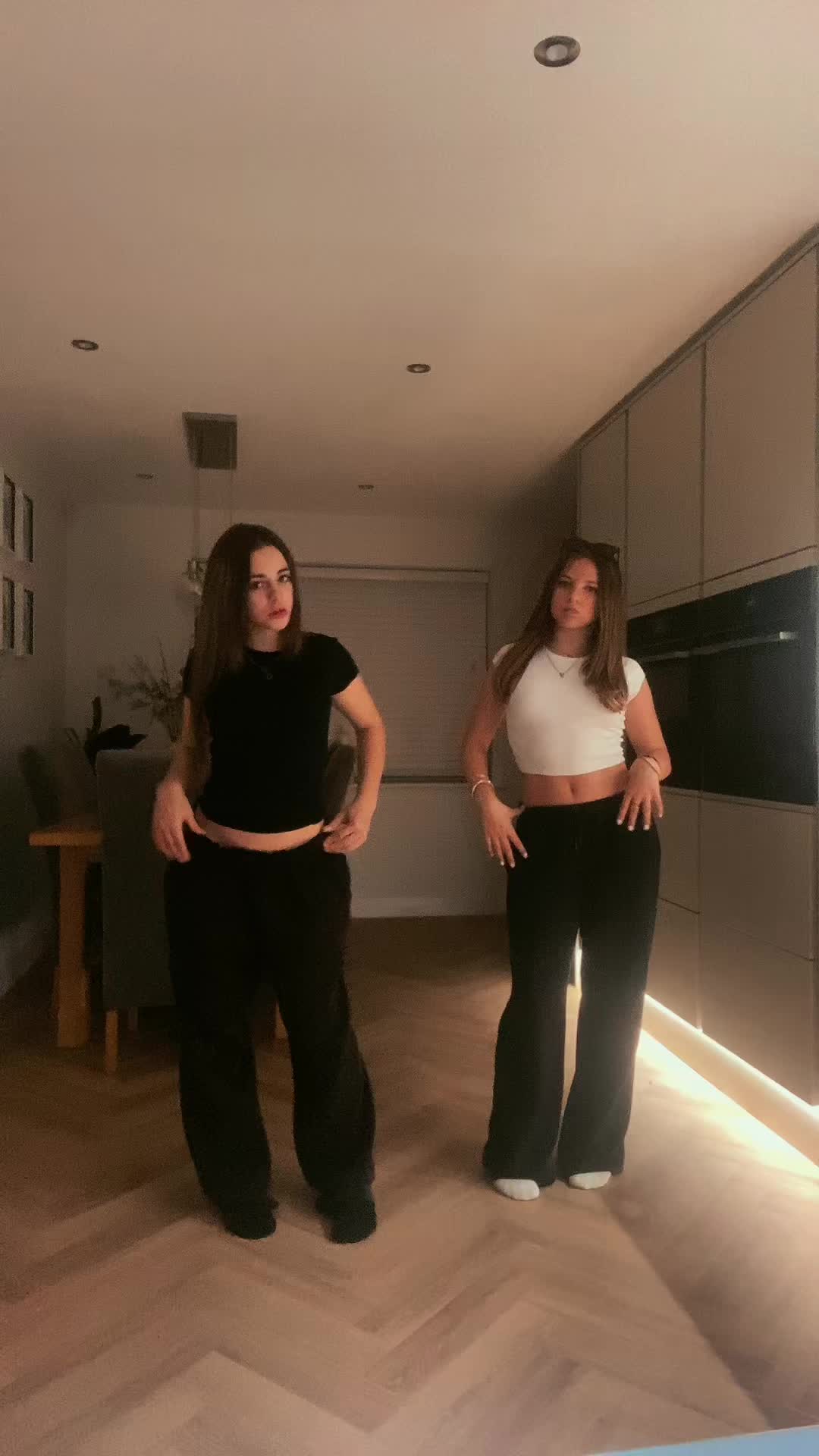 @𝐋𝐄𝐗𝐈🦢