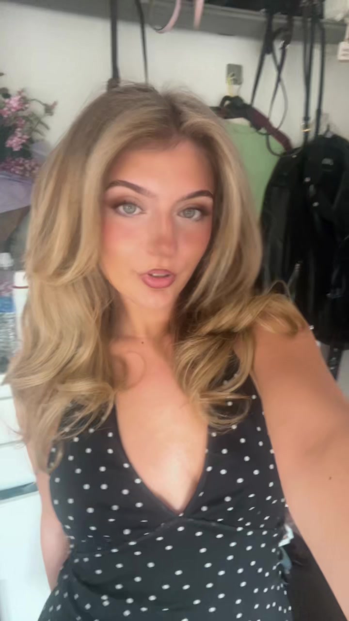 @anniemcl_
