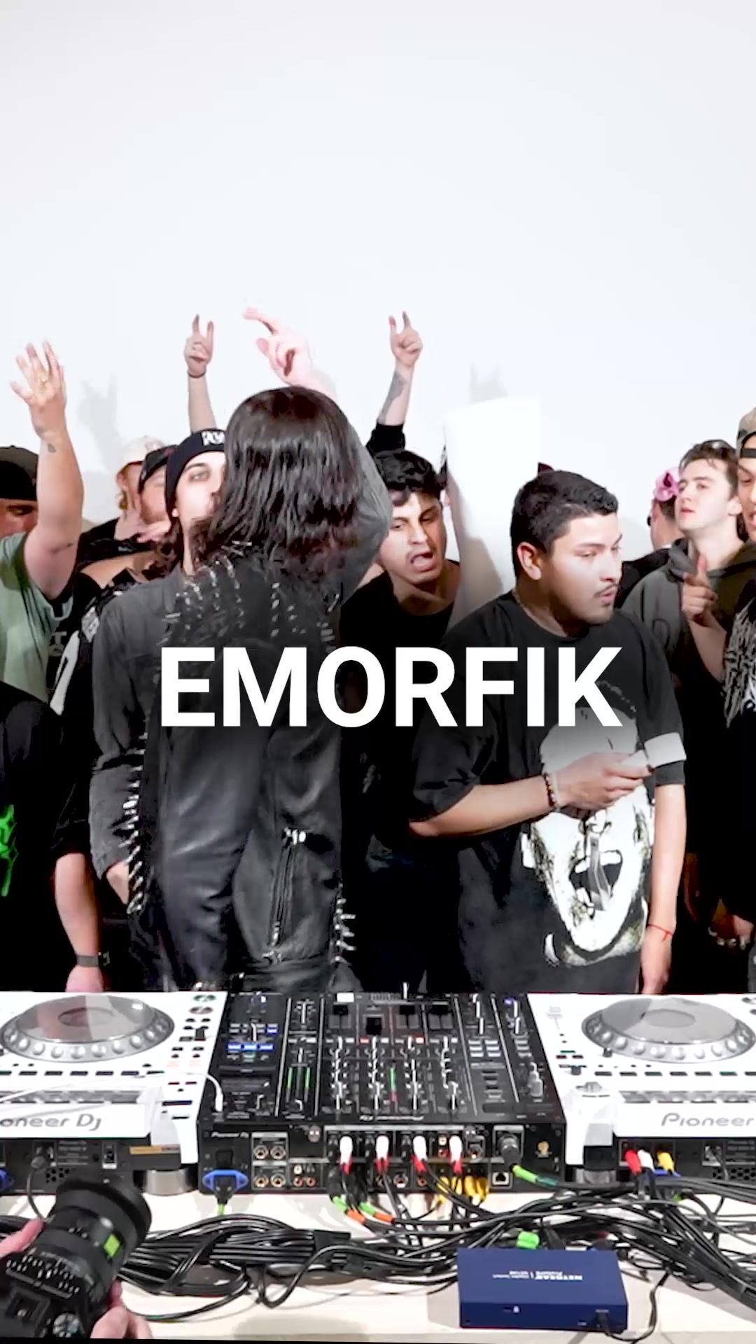 @emorfik
