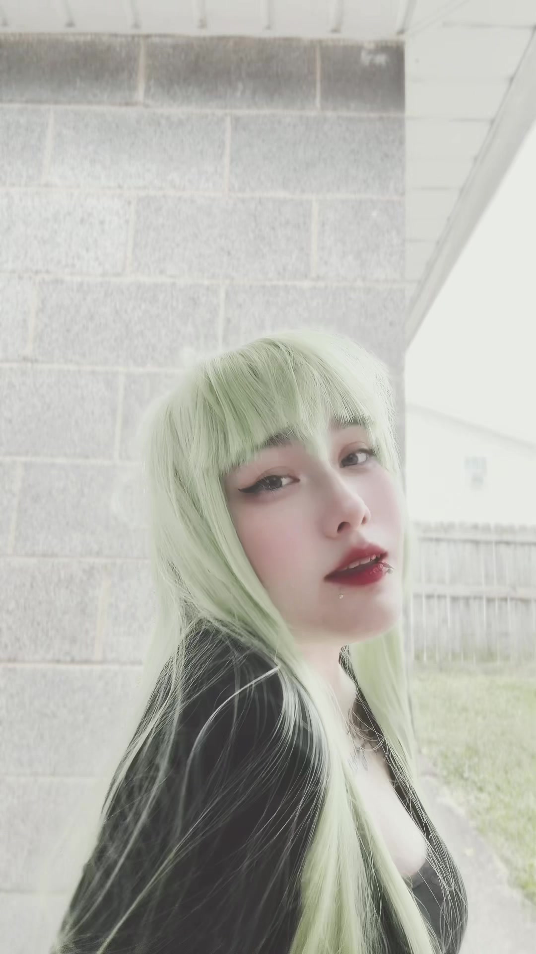 @Ellie (#1 Ineffa fan)