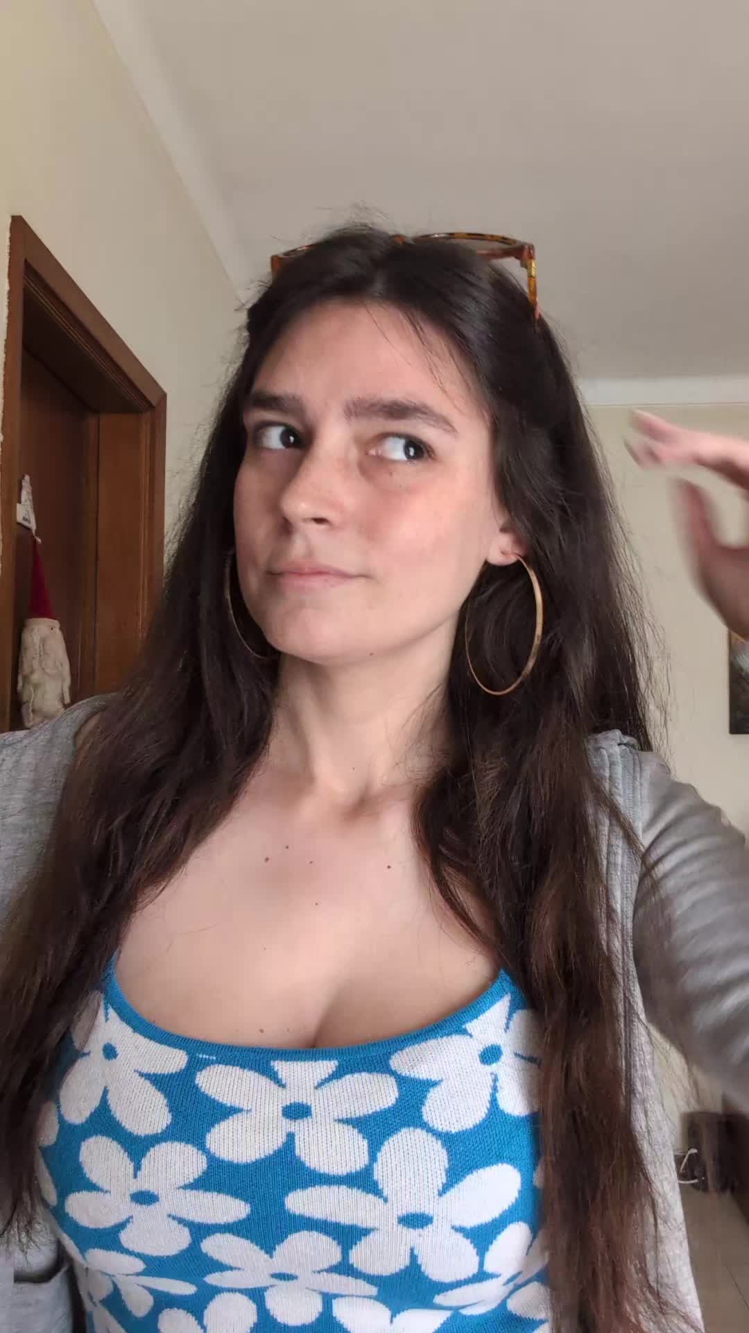 @núria