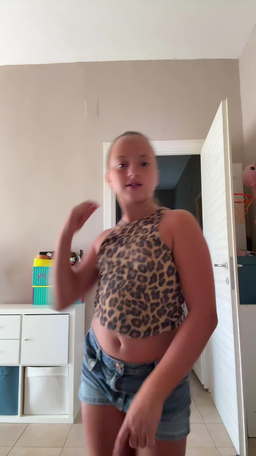 @👸🏽🤎