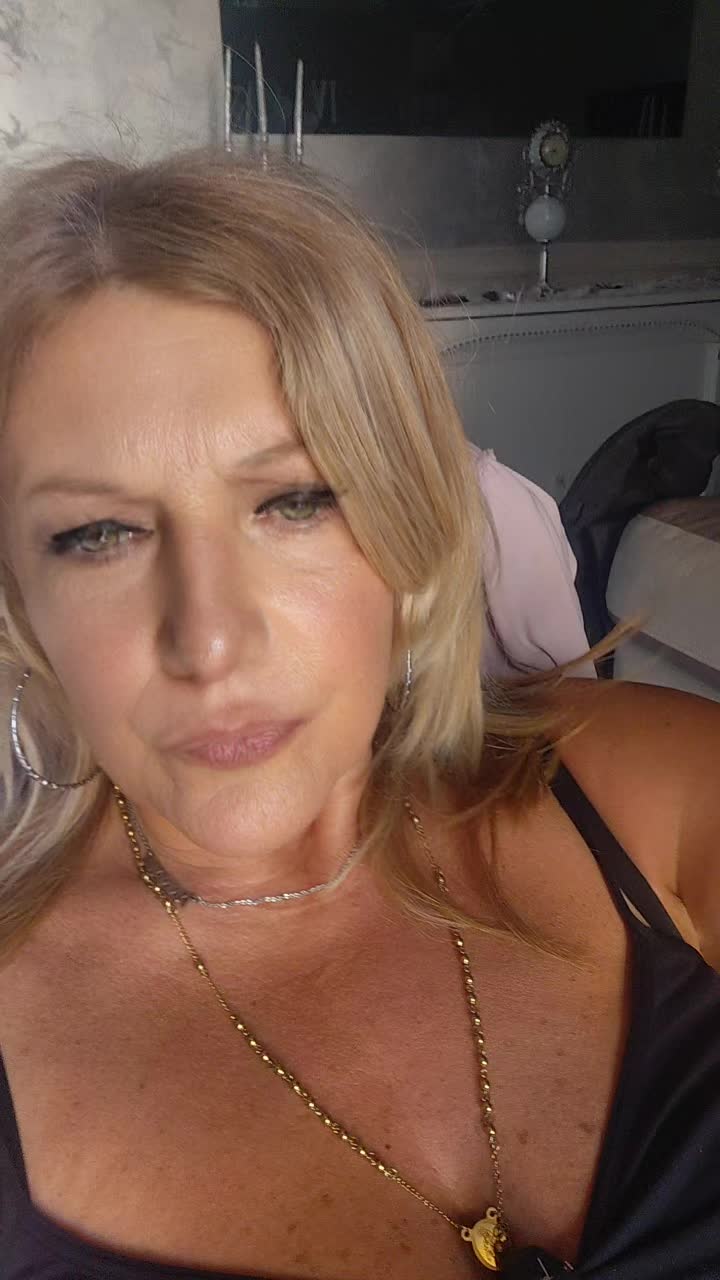 @anna