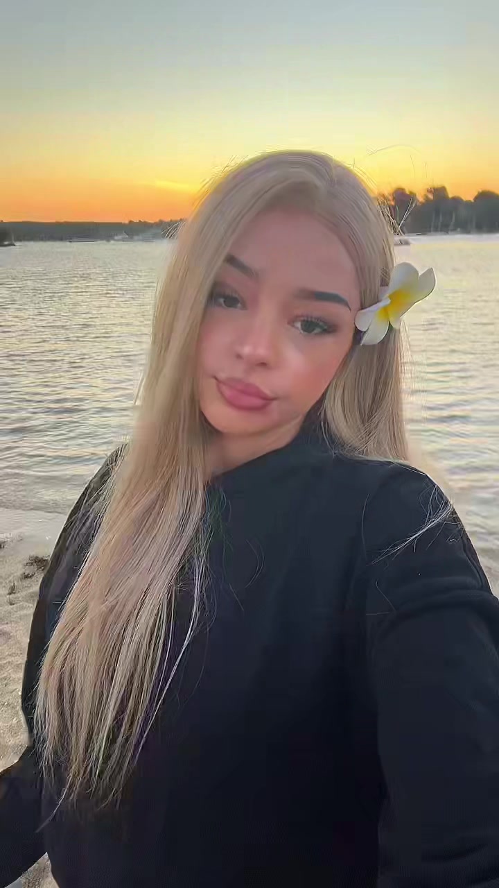 @Riri🍒