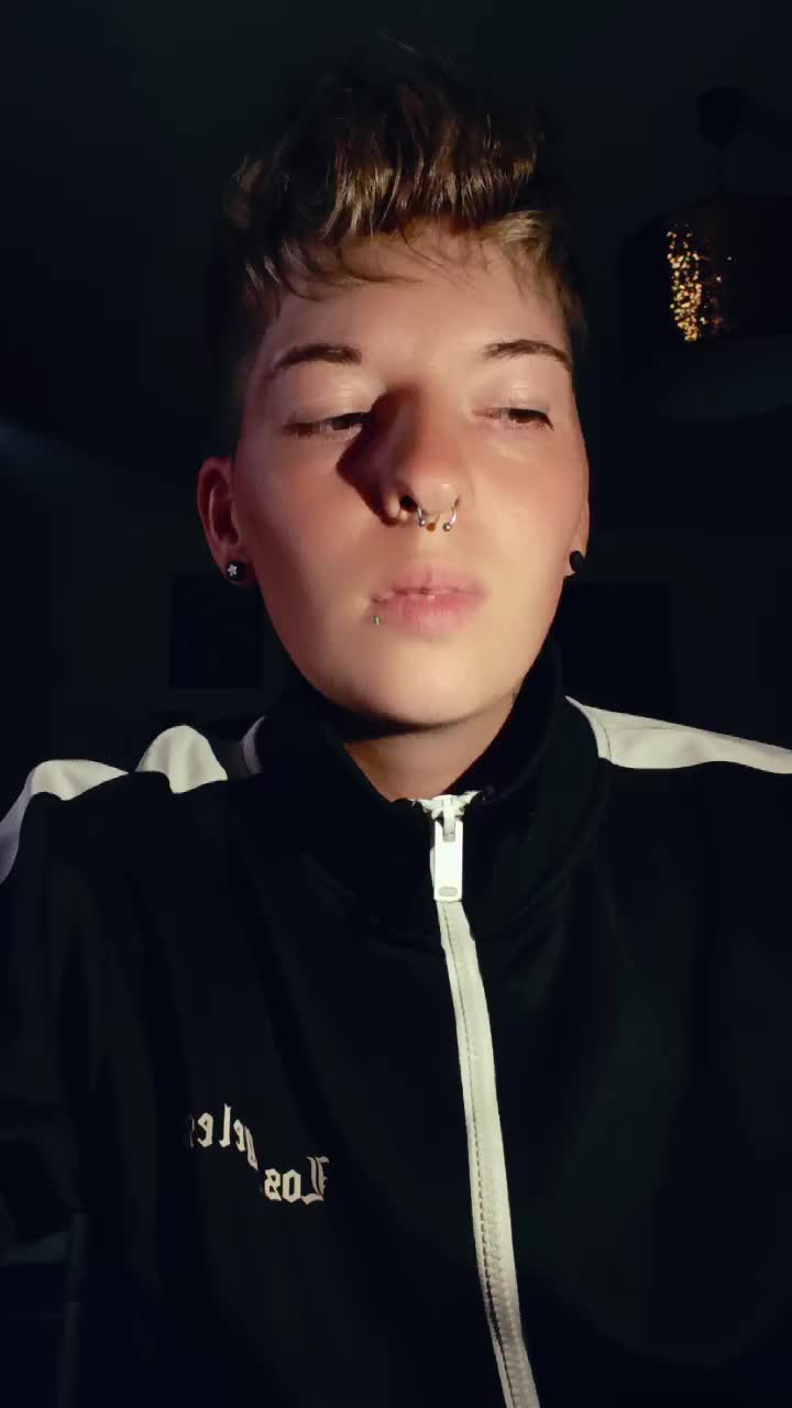 @Kingslowly