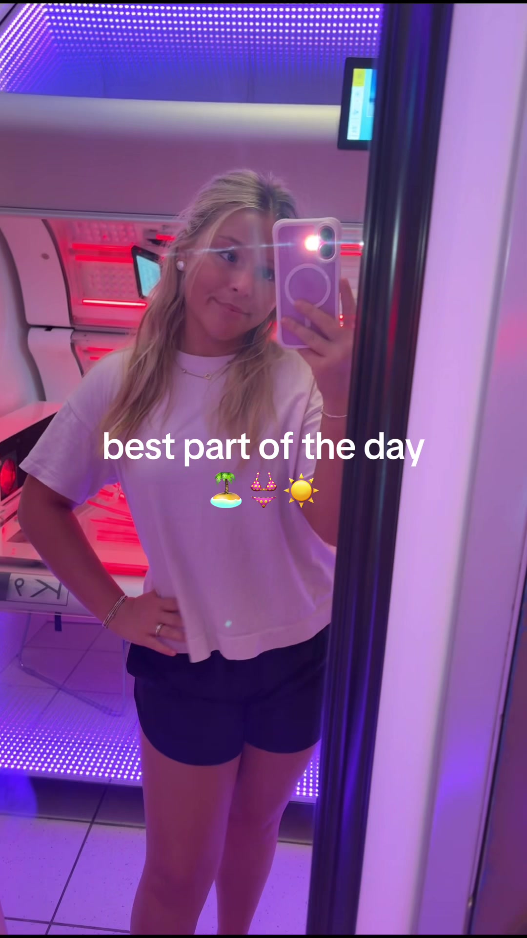 @thecarliedavis