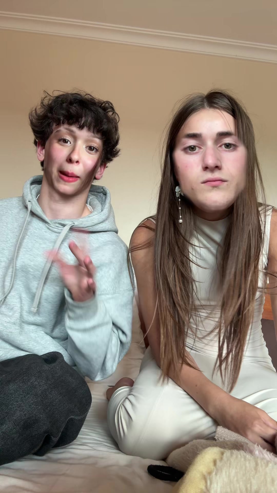 @<3
