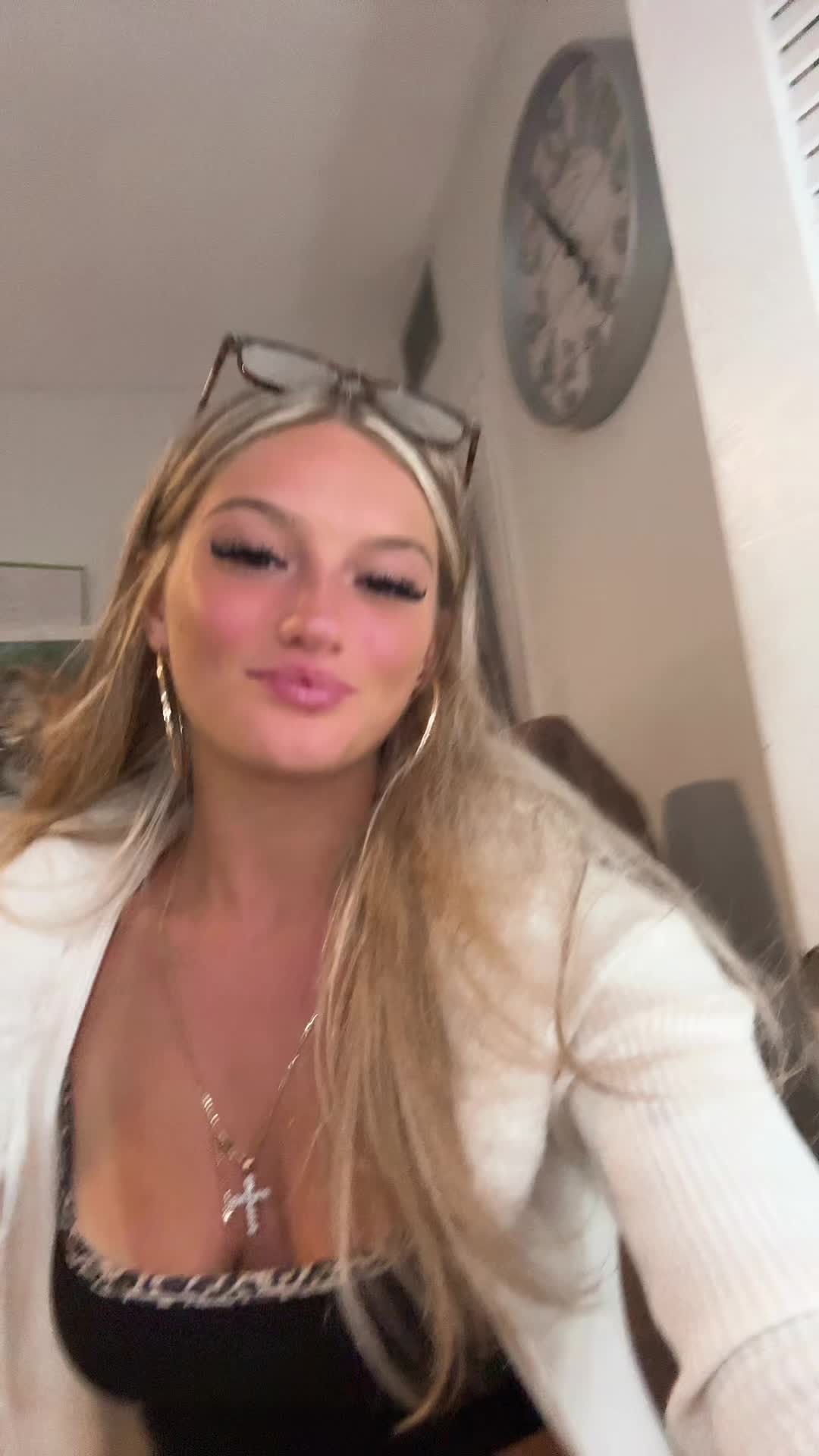 @Glowwithkiya