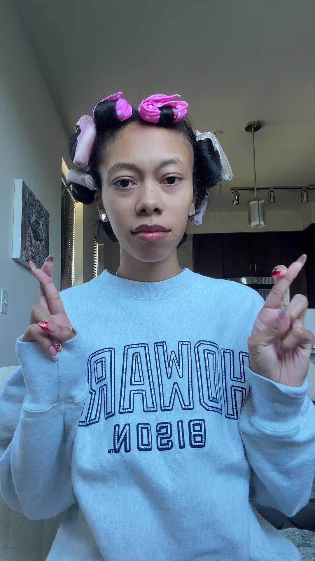 @AYSIA NICOLE