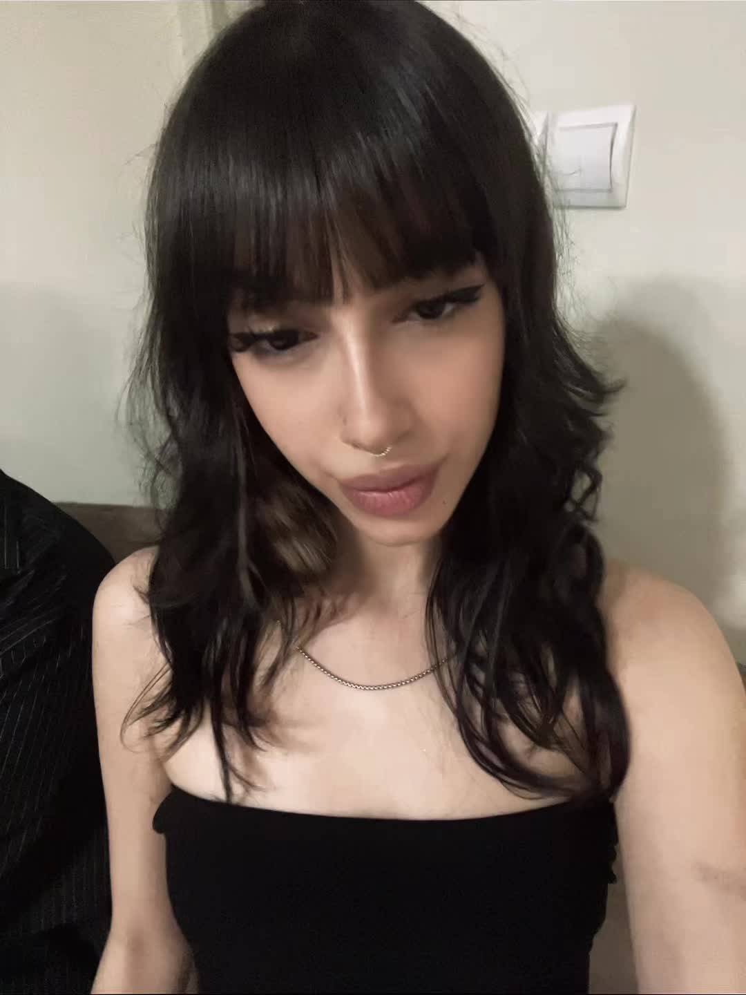 @نوژآ