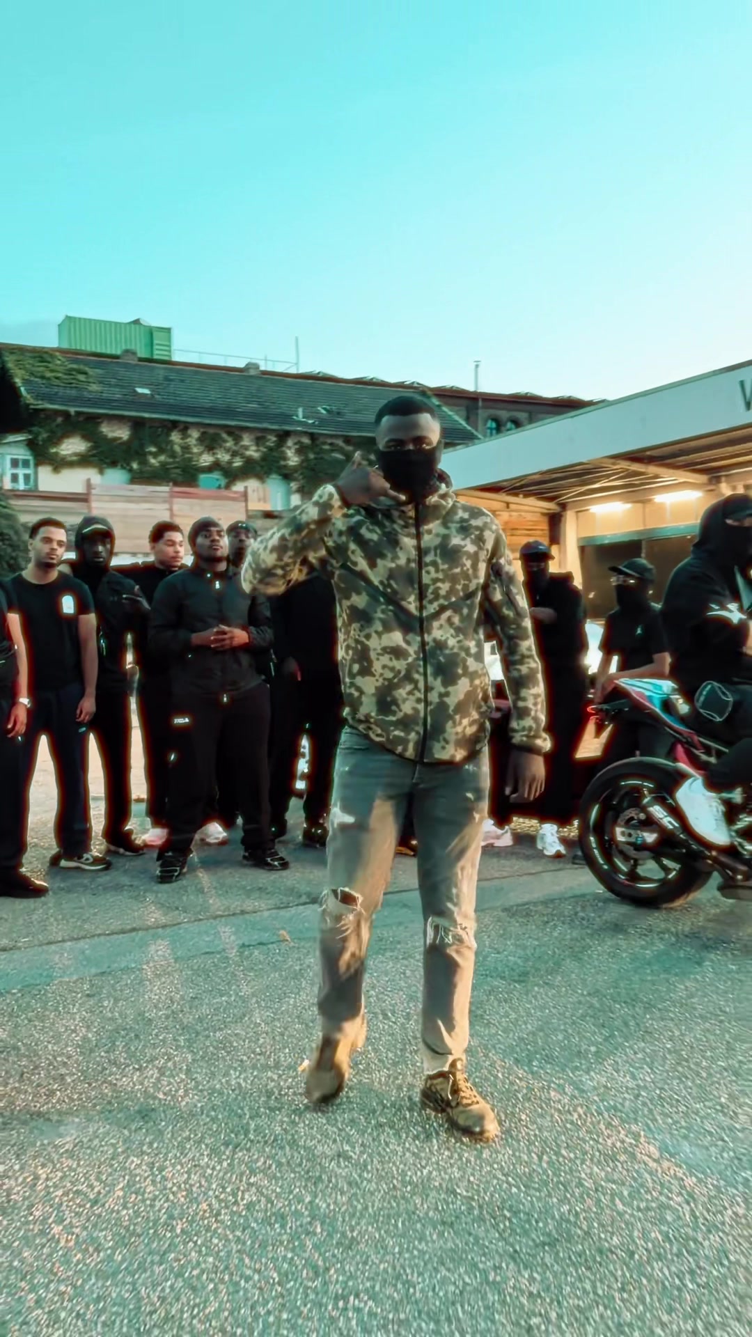 @HoodBlaq