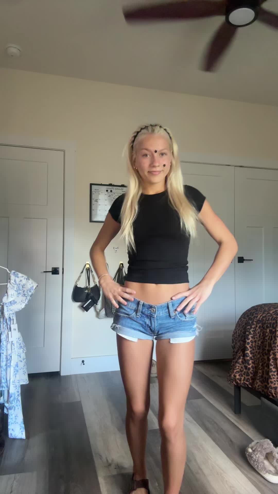@Alexaa🤫