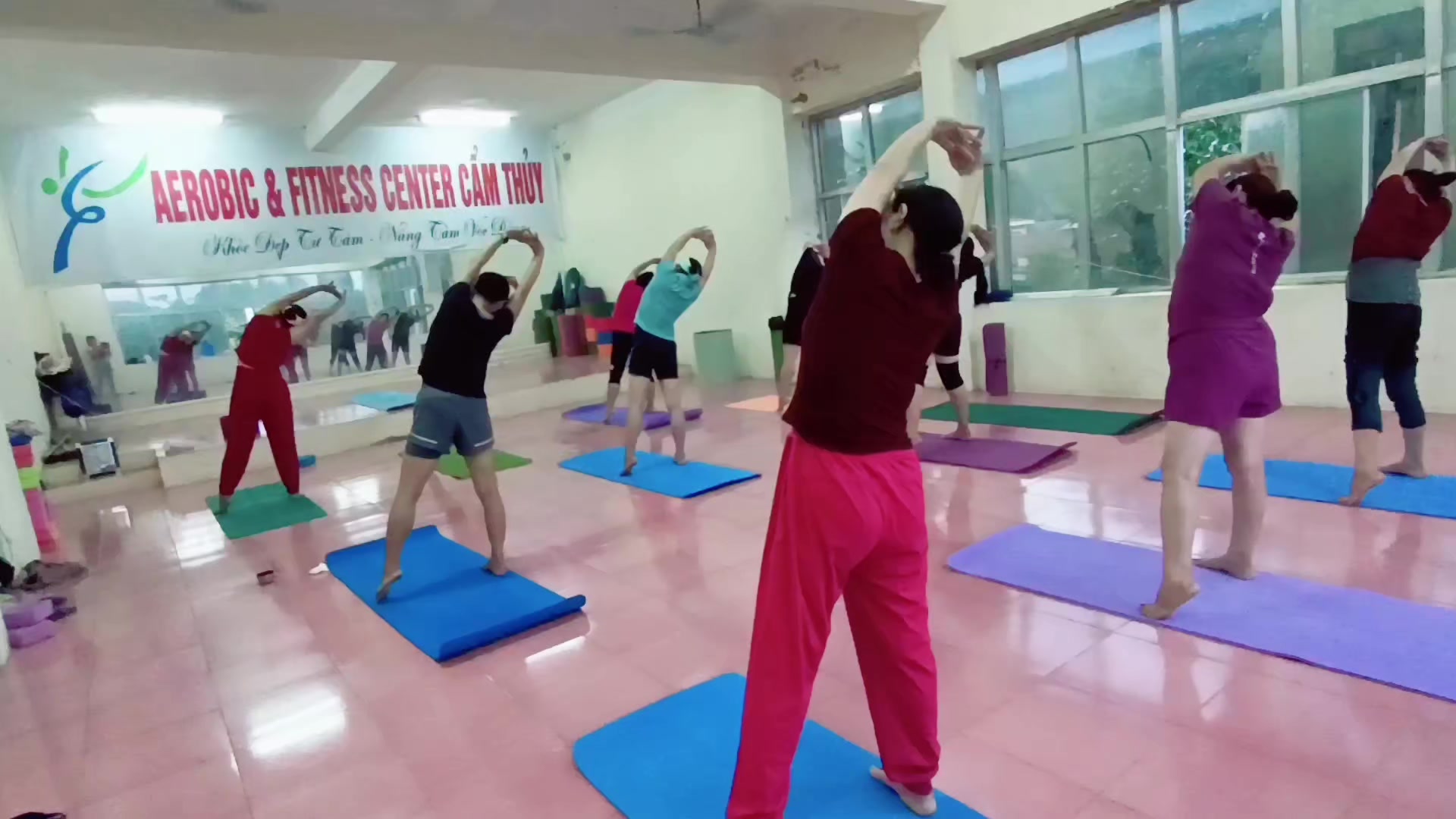 @Hoàng Thùy Yoga💯