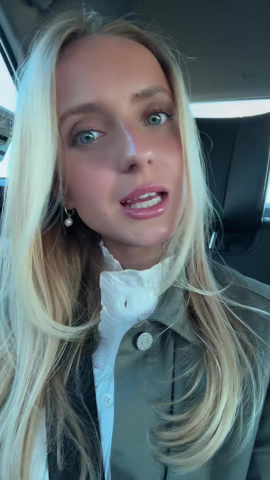@Ella