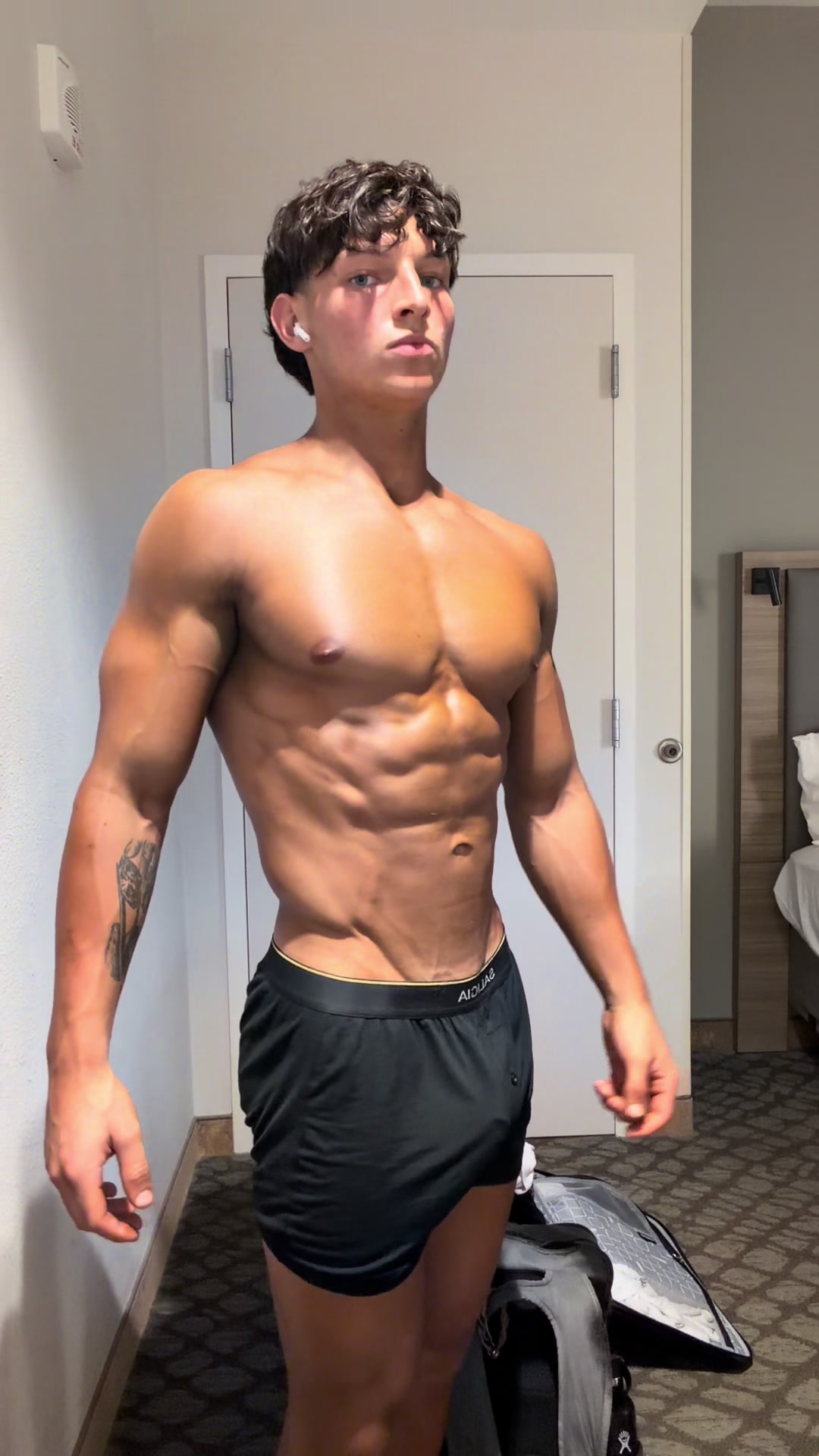 @Joshed_fitness