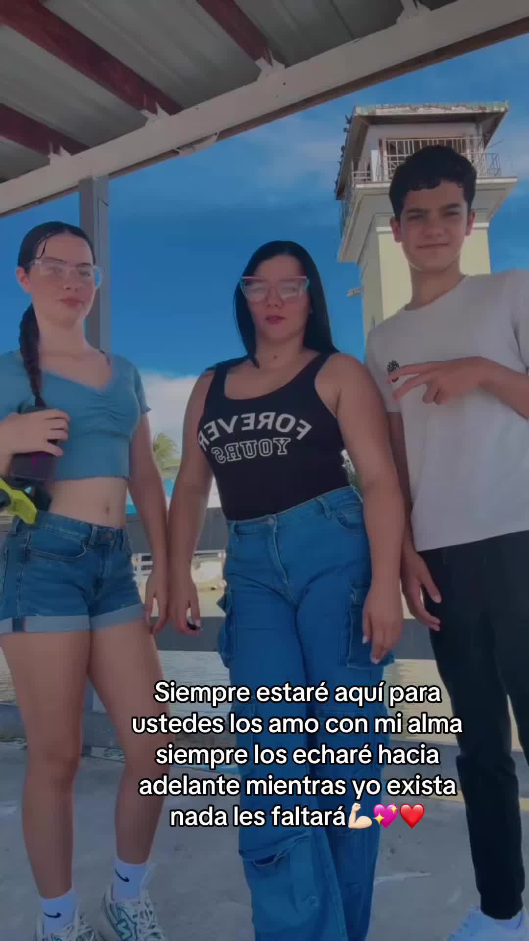 @MARIE 🎭🚫🤞🏻