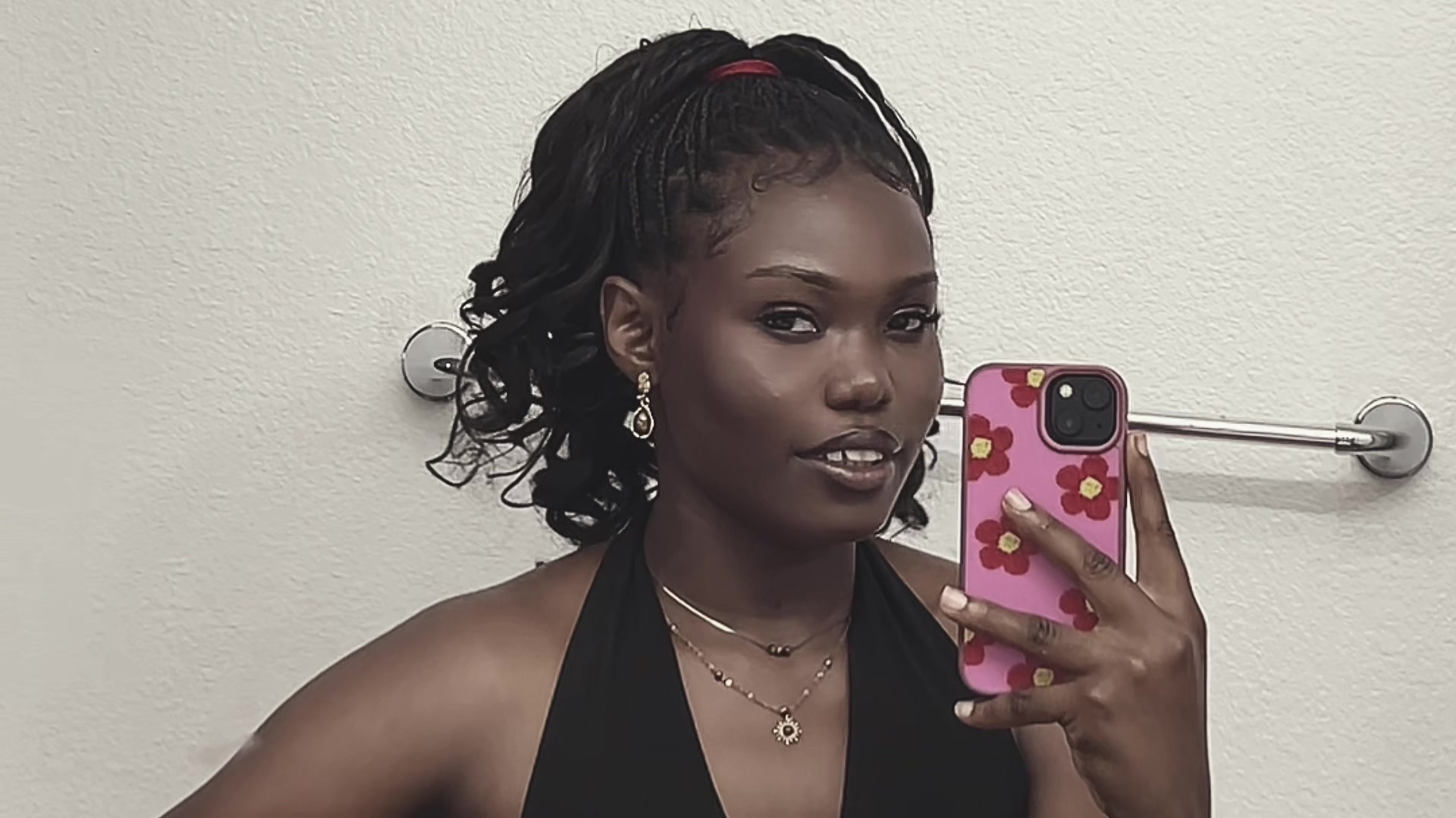 @Ⓥⓘⓒⓣⓞⓡⓘⓐ🫧🤸🏾&zwj;♀️