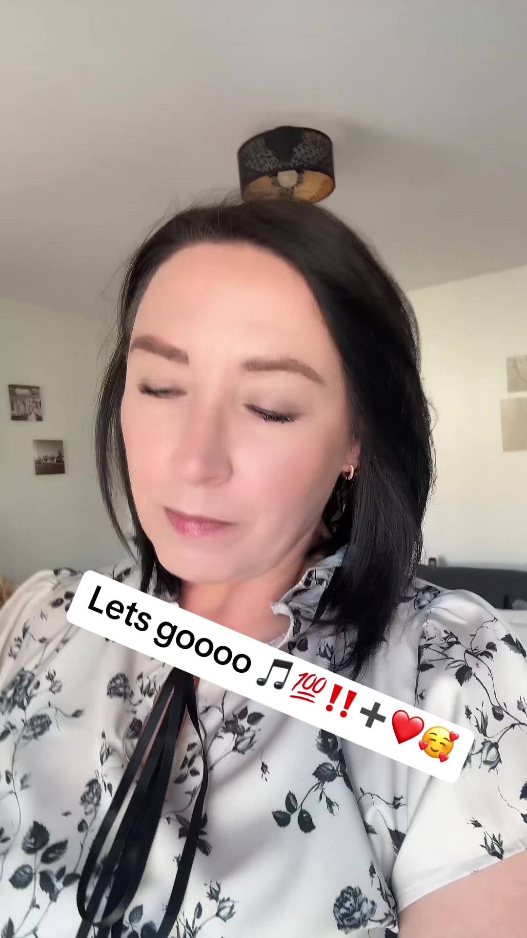 @nicoleshmith