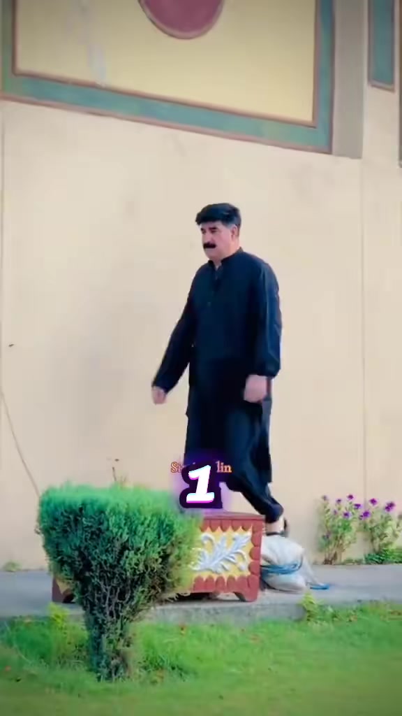 @akhonzada_chattan