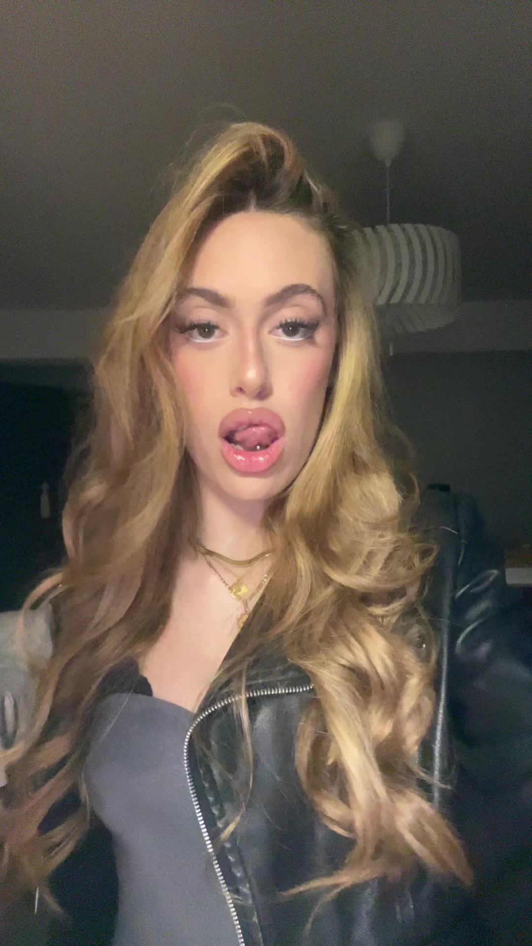 @c;