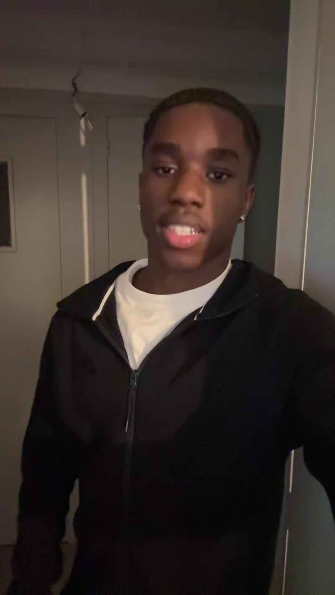 @𝐑𝟐 𝐱 𝐁𝟐