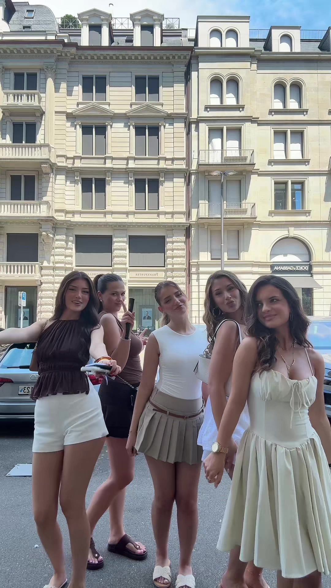 @lauraspaqiii