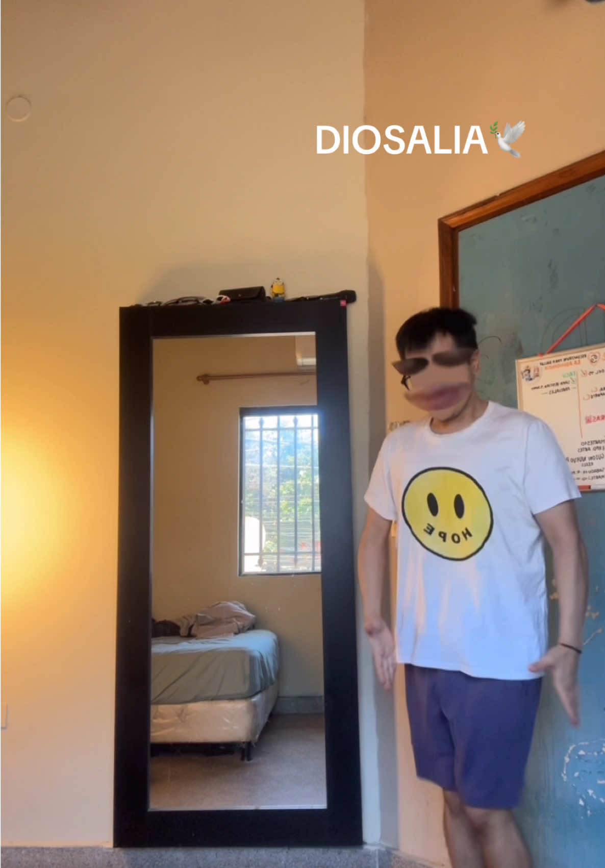 @ezeaquinos&trade;
