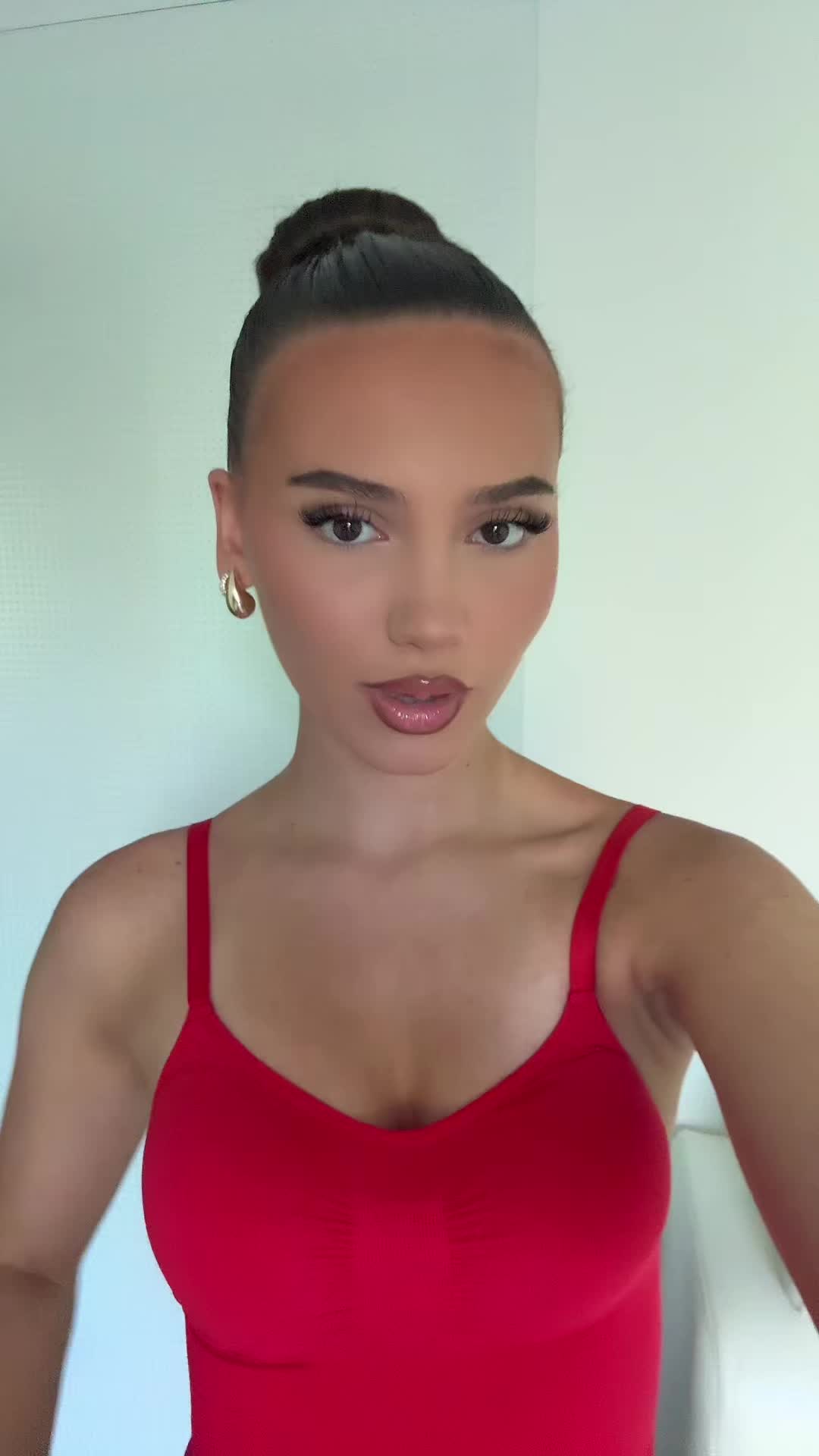 @𝖠𝗇𝗂𝗌𝖺