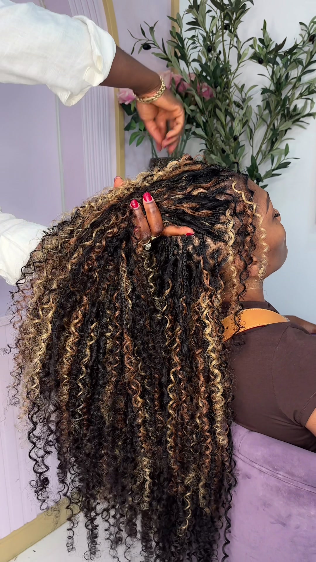 @Bora luxury hair llc