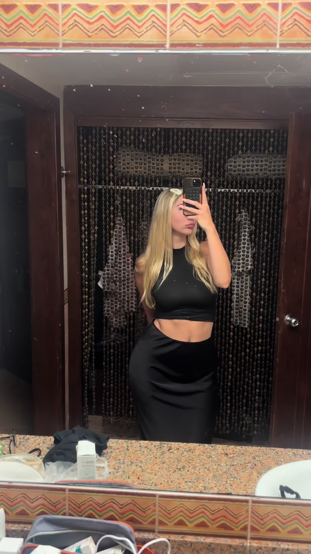 @Nika🖤