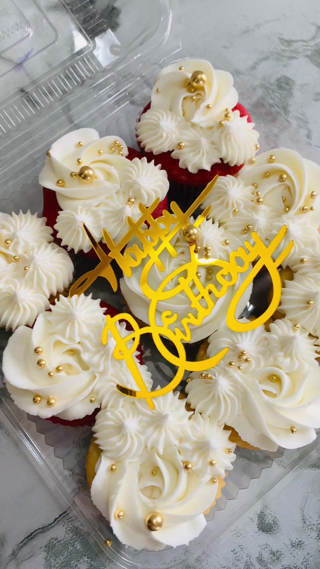 @calesacakes