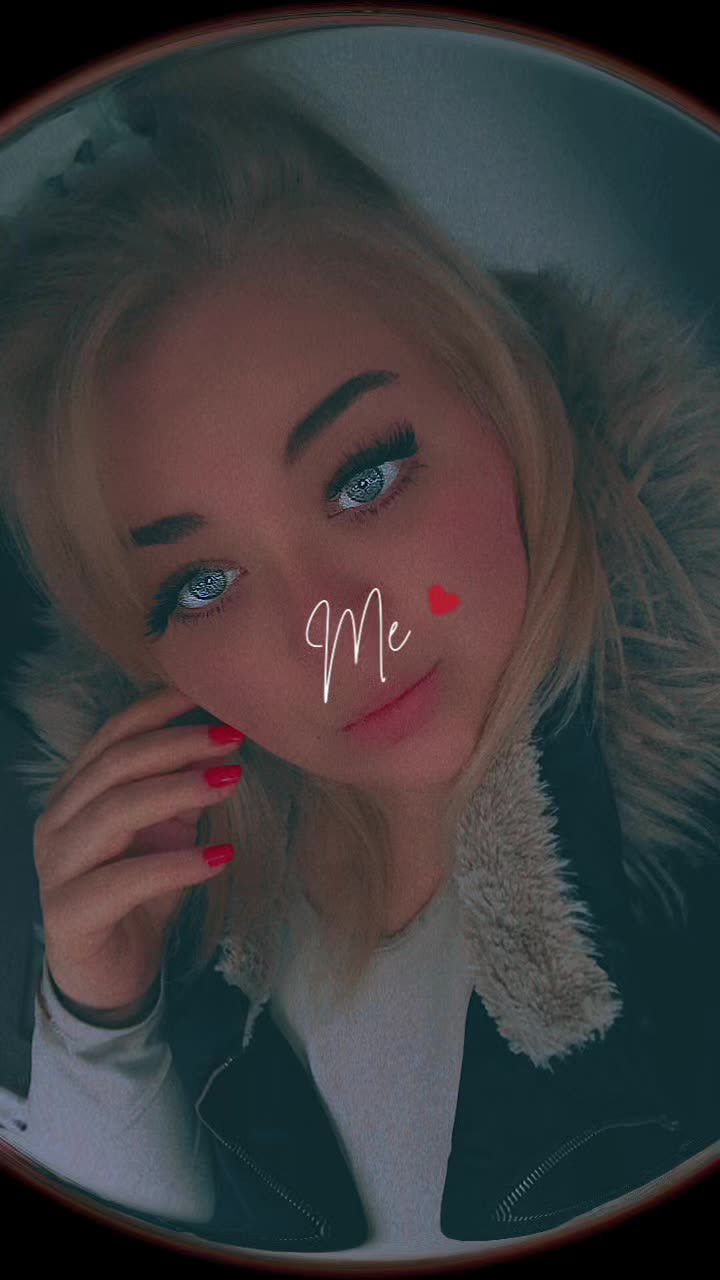 @Lucie_Janee24
