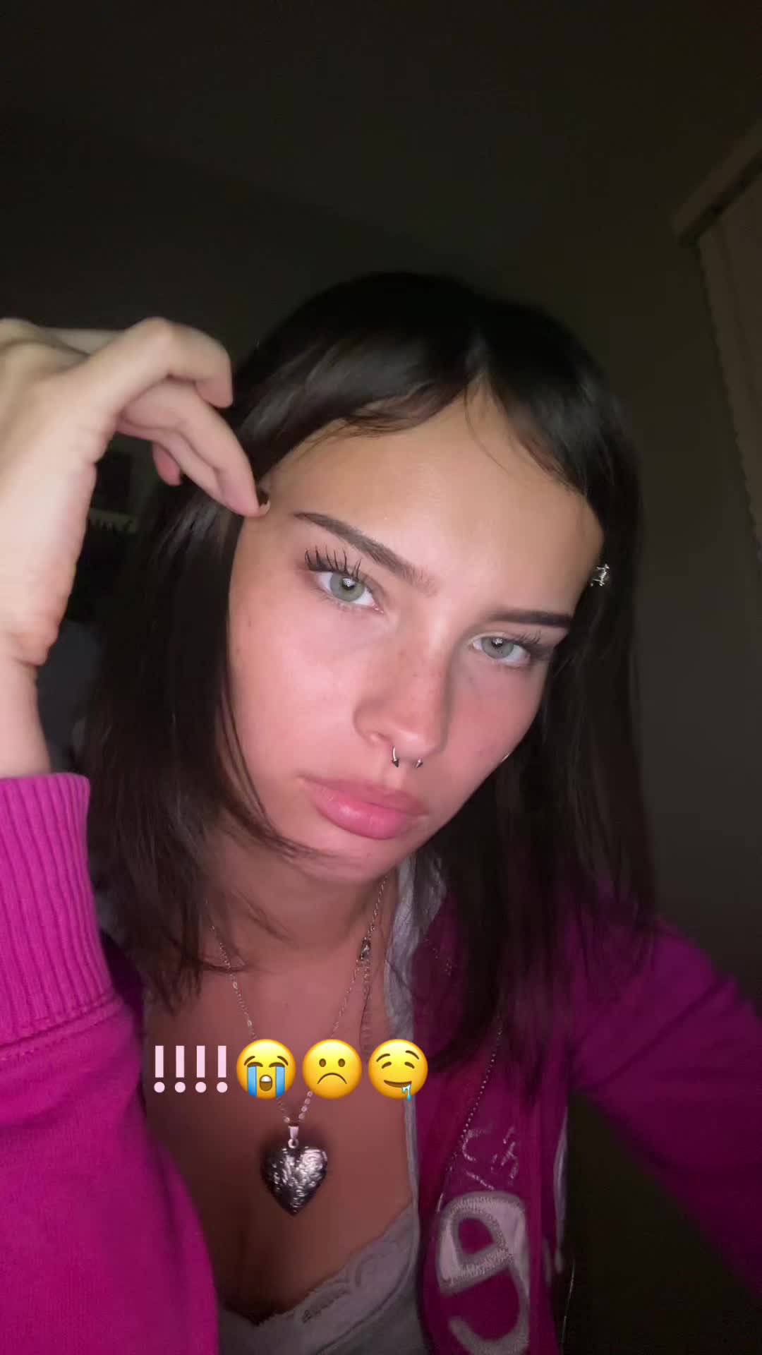 @:3