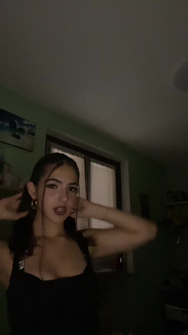 @𝕰𝖒𝖒𝖆 💋